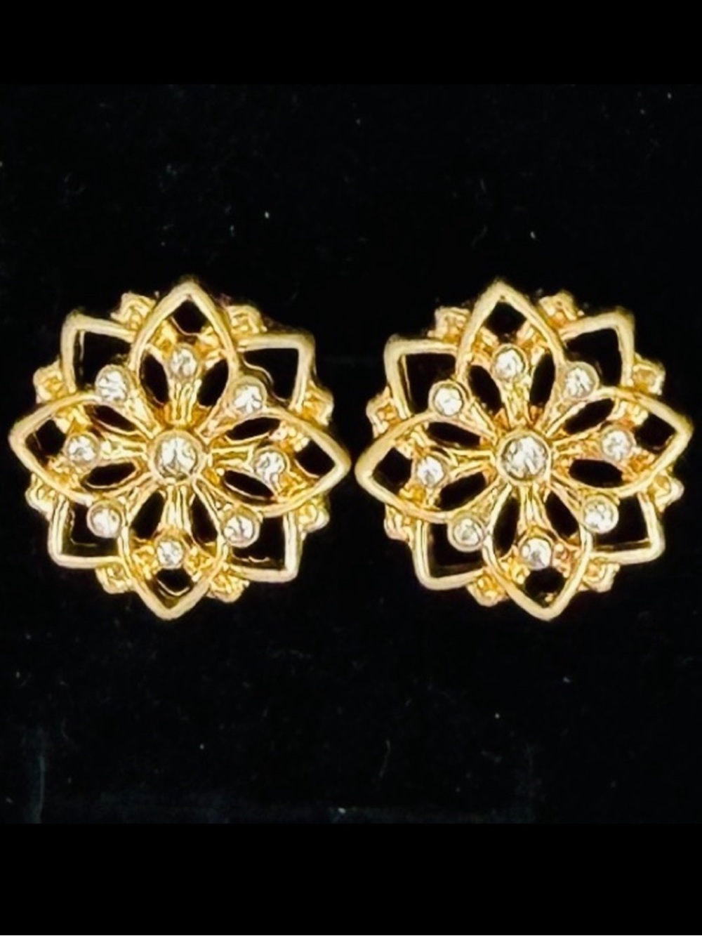 Vintage goldtone bling pierced earrings
